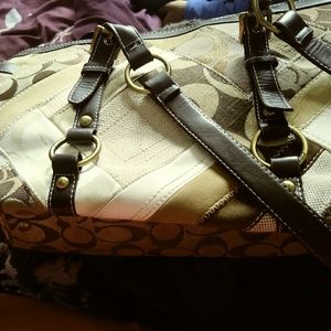 COACH SHOULDER PURSE